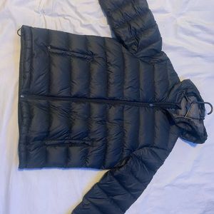 Mens small Abercrombie feather water proof jacket